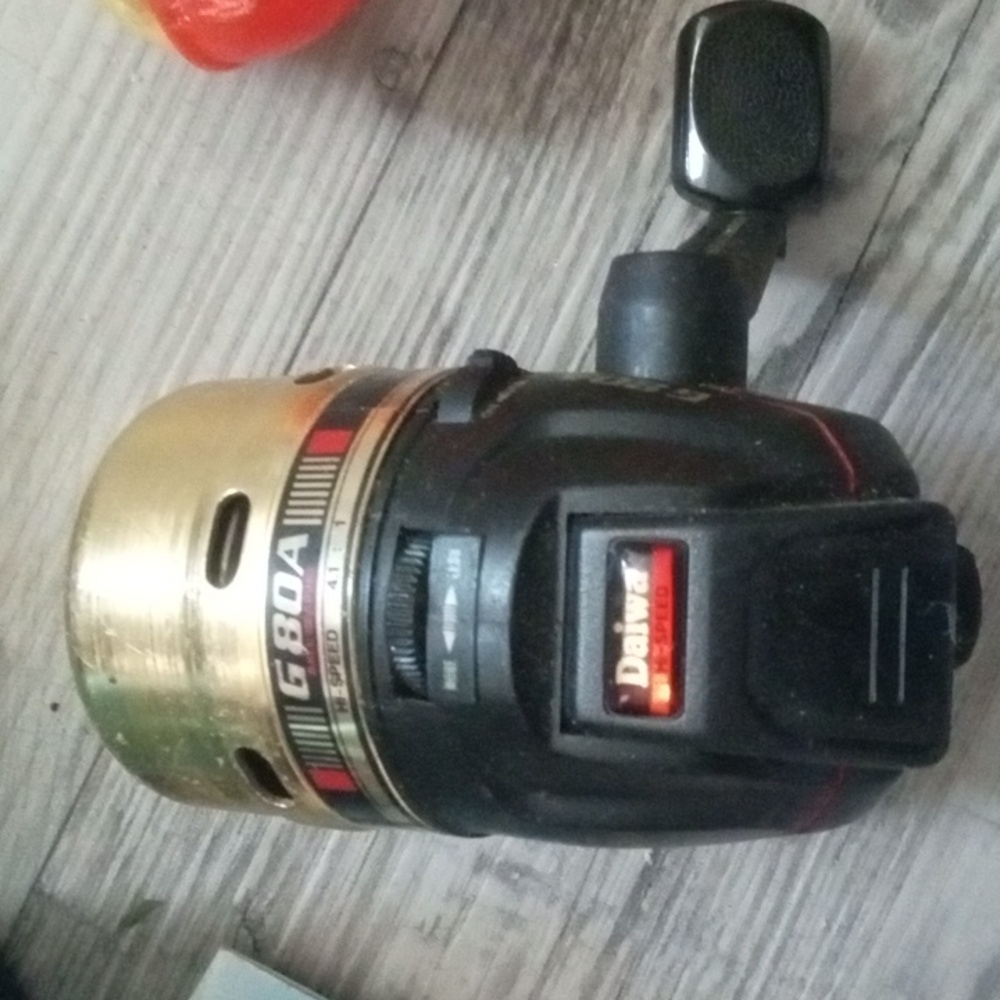 Fishing accessories bundle - Picture 2 of 11